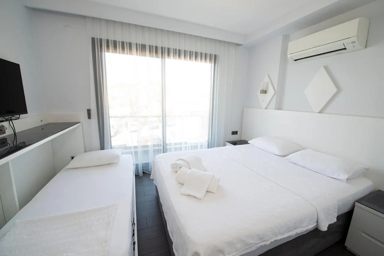Mert Otel Çeşme Hotel